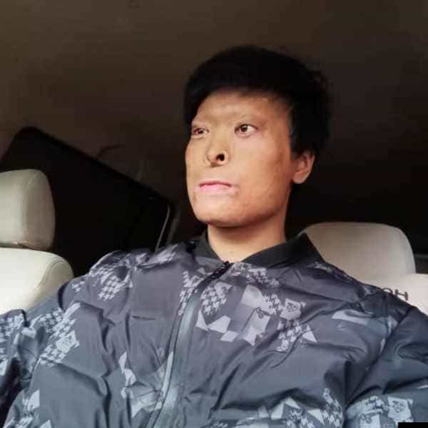 河南33岁单身帅哥真诚找对象-广西征婚相亲网
