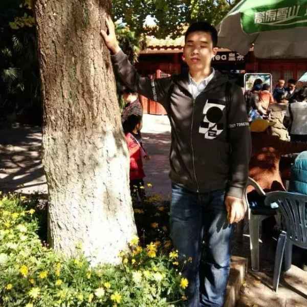 四川33岁单身帅哥真诚找对象-广西征婚相亲网