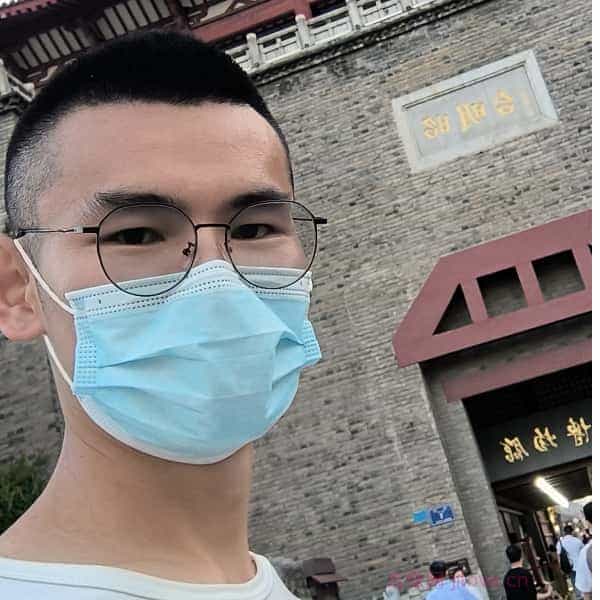 湖北29岁单身帅哥真诚找对象-广西征婚相亲网
